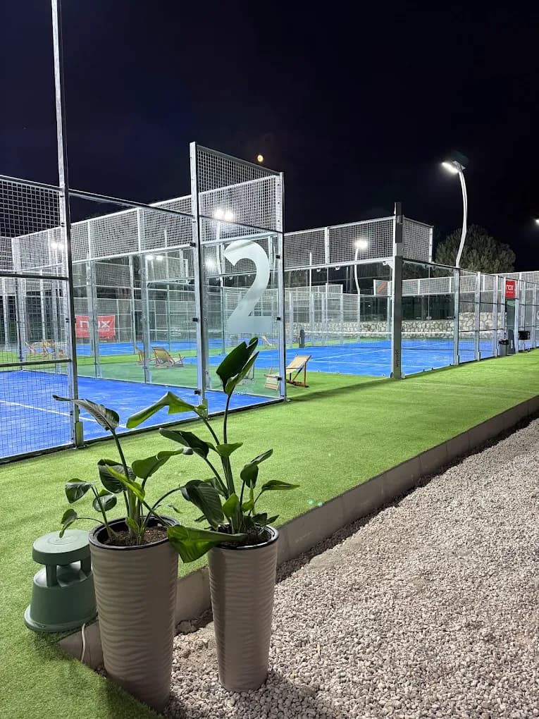 Pıne Padel Club — fotoğraf 3